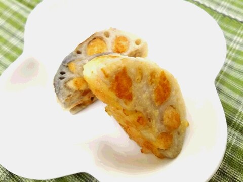 シャキシャキ蓮根とモチモチ海老はんぺんの挟み焼き♪